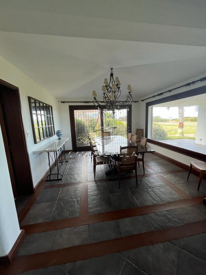 Casa ID.200 - Casa de 5 dormitorios playa brava Punta del Este 
