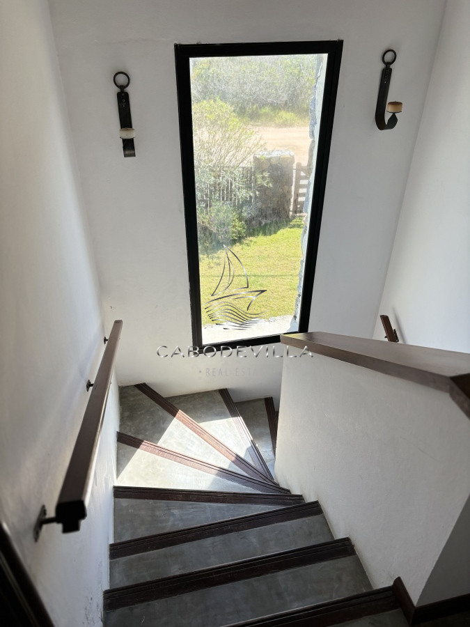 Casa ID.209 - Casa en venta y alquiler de 4 dormitorios con piscina climatizada José Ignacio Punta del Este 