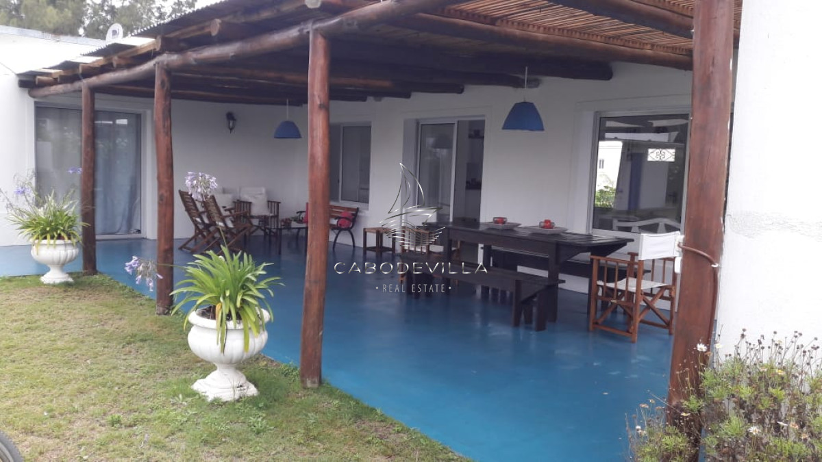 Casa ID.174 - Casa de 3 dormitorios + dependencia de servicio en alquiler Punta del Este 
