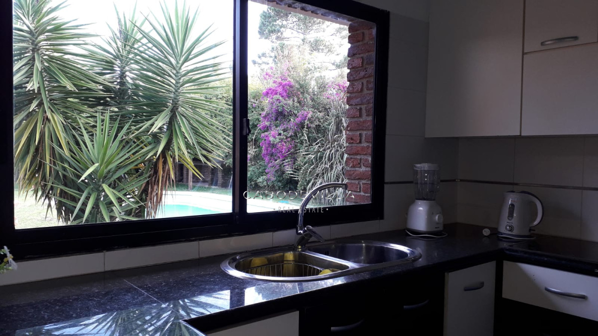 Casa ID.274 - Casa de 3 dormitorios en alquiler anual Punta del Este barrio privado 