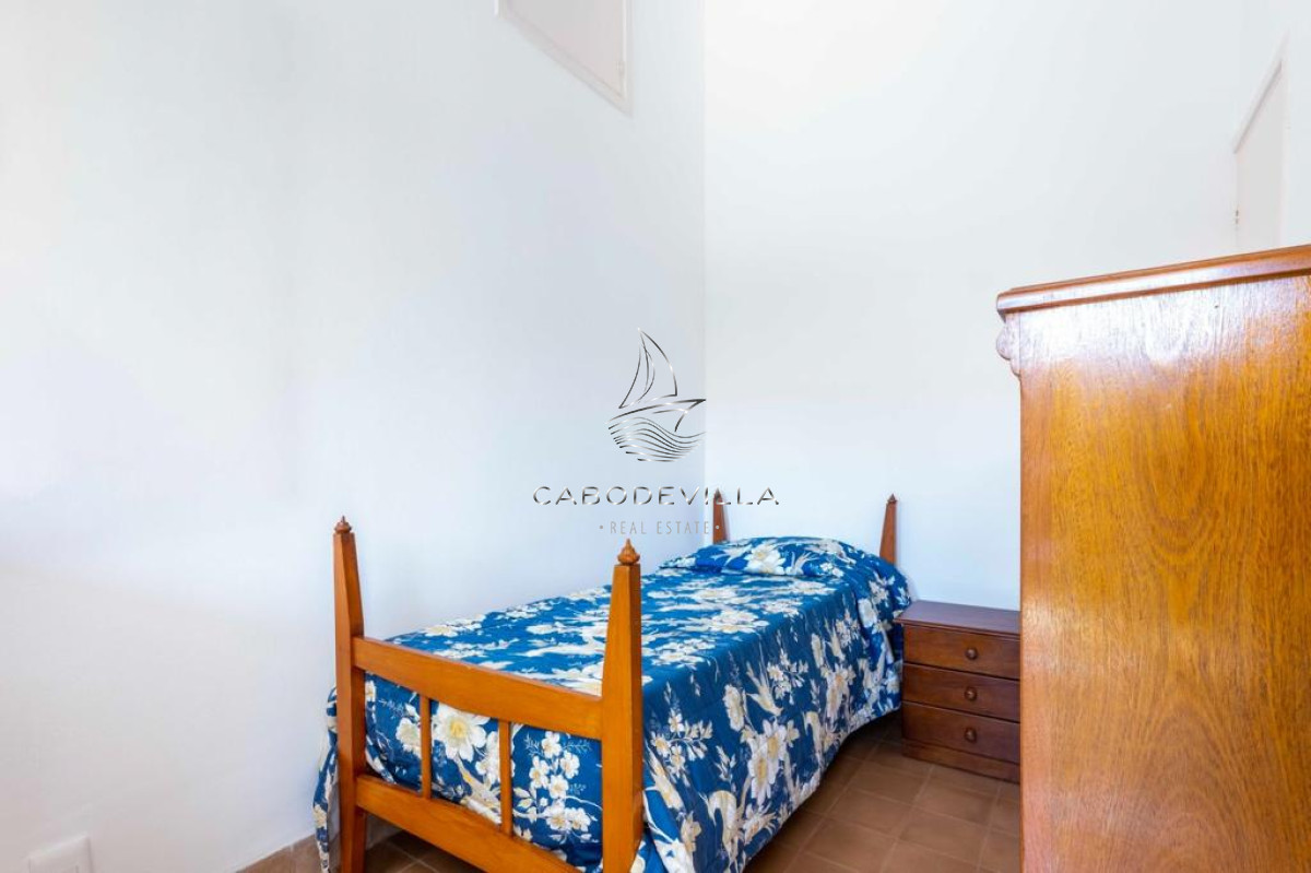 Casa ID.407 - En alquiler casa de 3 dormitorios más dependencia de servicio Punta del Este 