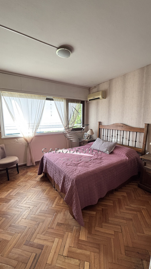 Casa ID.698 - Casa de 3 dormitorios más dependencia de servicio en alquiler anual Punta del Este 