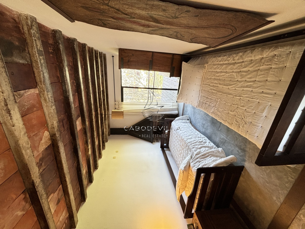 Casa ID.209 - Casa en venta y alquiler de 4 dormitorios con piscina climatizada José Ignacio Punta del Este 