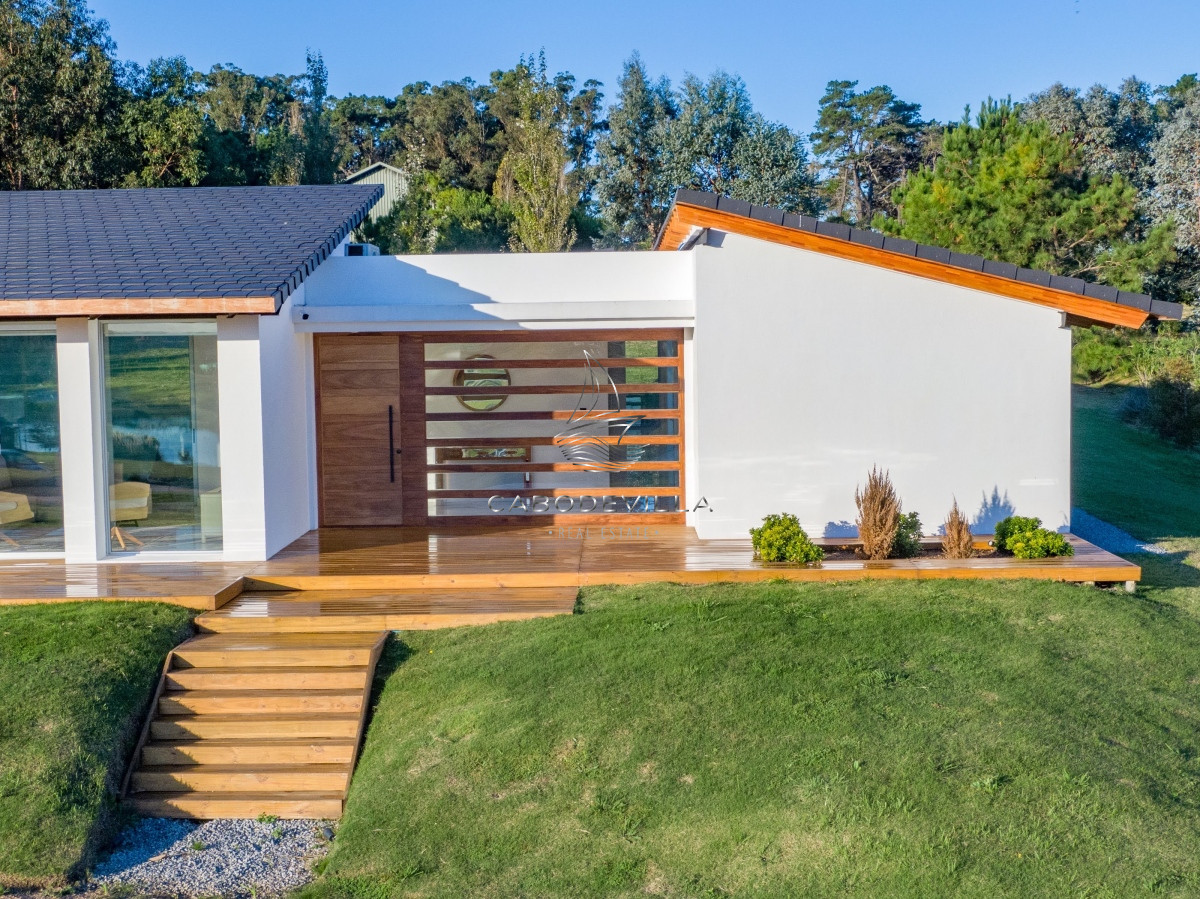 Casa ID.400 - En venta y alquiler anual casa barrio privado Punta del Este 