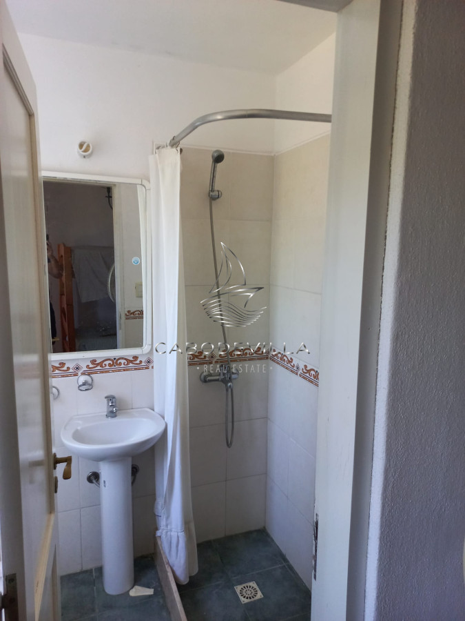 Casa ID.120 - Casa de 4 dormitorios + dependencia de servicio en alquiler Montoya la Barra