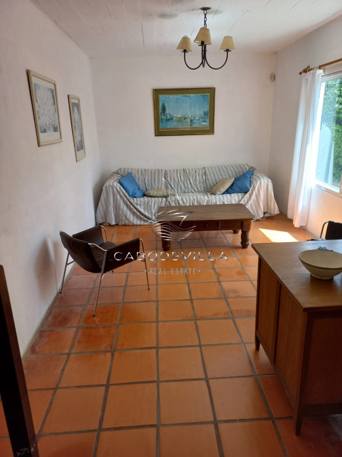 Casa ID.120 - Casa de 4 dormitorios + dependencia de servicio en alquiler Montoya la Barra