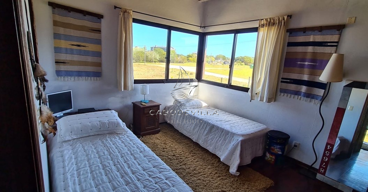 Casa ID.209 - Casa en venta y alquiler de 4 dormitorios con piscina climatizada José Ignacio Punta del Este 