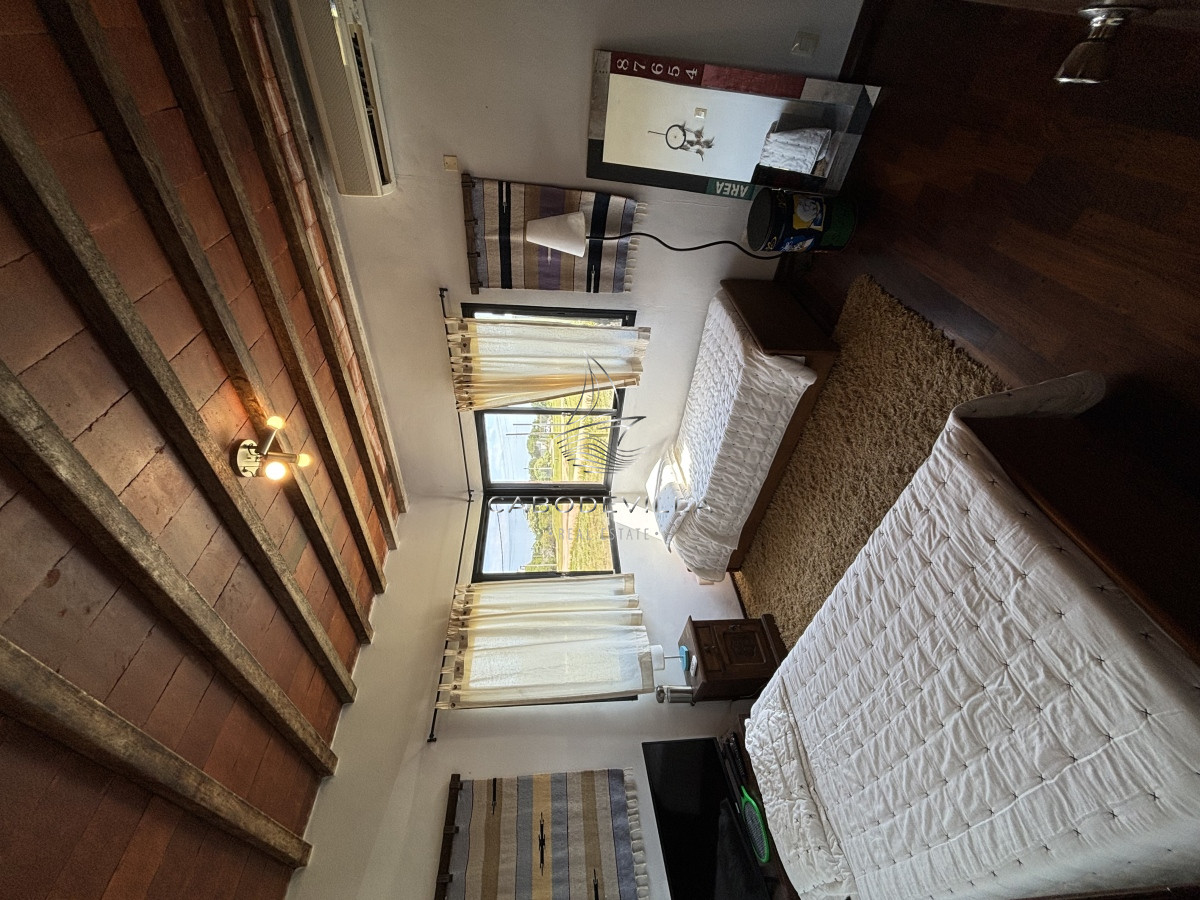 Casa ID.209 - Casa en venta y alquiler de 4 dormitorios con piscina climatizada José Ignacio Punta del Este 
