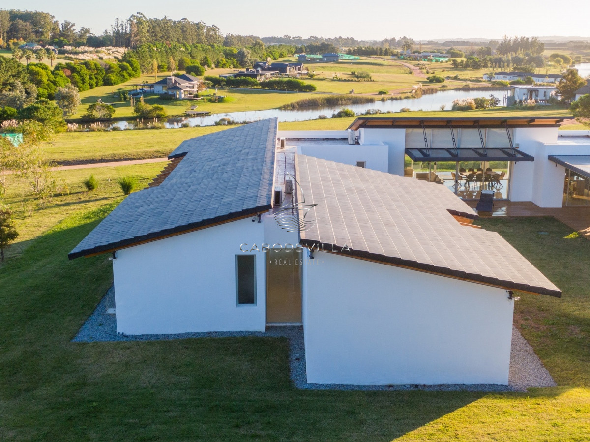 Casa ID.400 - En venta y alquiler anual casa barrio privado Punta del Este 