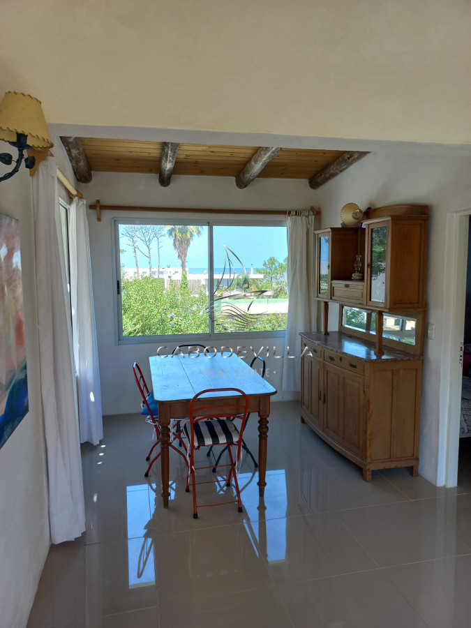 Casa ID.120 - Casa de 4 dormitorios + dependencia de servicio en alquiler Montoya la Barra