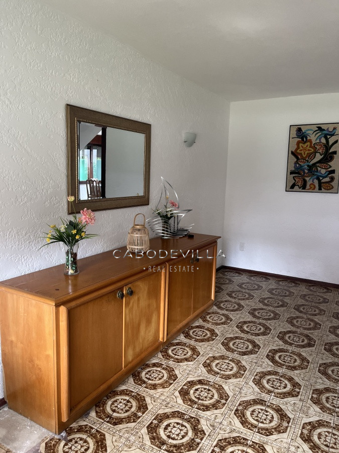 Casa ID.252 - Alquiler anual de casa de 3 dormitorios mas dependencia de servicio en Aidy Grill Punta del Este 