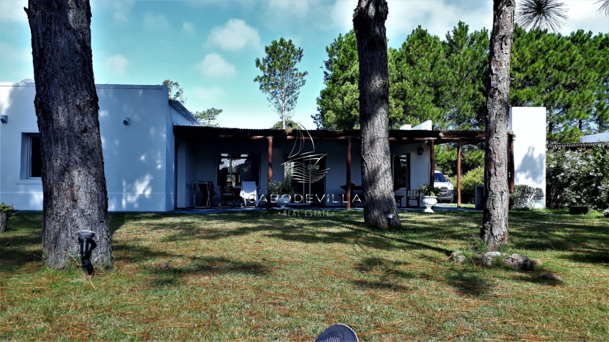 Casa ID.174 - Casa de 3 dormitorios + dependencia de servicio en alquiler Punta del Este 