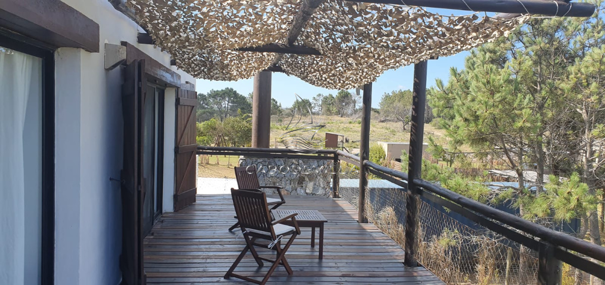 Casa ID.209 - Casa en venta y alquiler de 4 dormitorios con piscina climatizada José Ignacio Punta del Este 