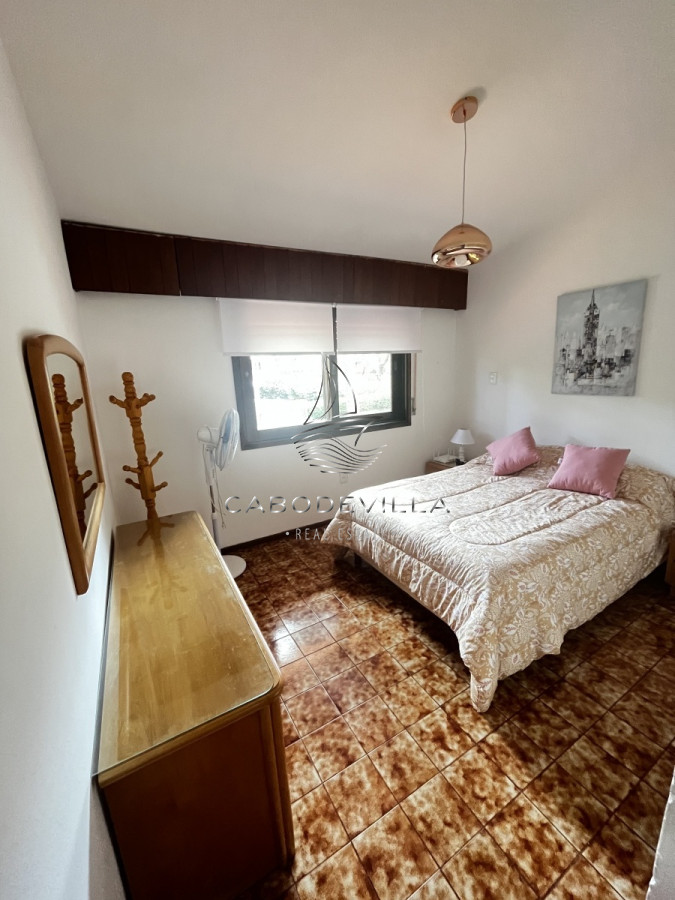 Casa ID.252 - Alquiler anual de casa de 3 dormitorios mas dependencia de servicio en Aidy Grill Punta del Este 