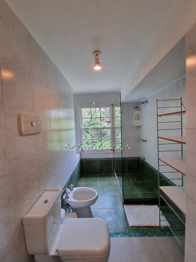 Casa ID.353 - Casa de 5 dormitorios en alquiler, La Barra