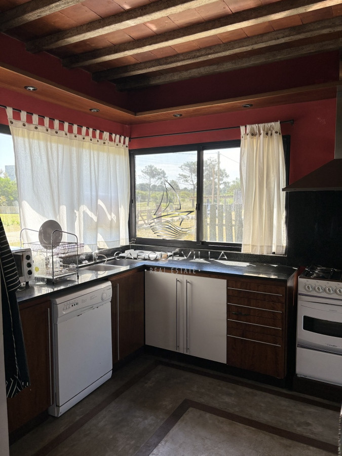Casa ID.209 - Casa en venta y alquiler de 4 dormitorios con piscina climatizada José Ignacio Punta del Este 