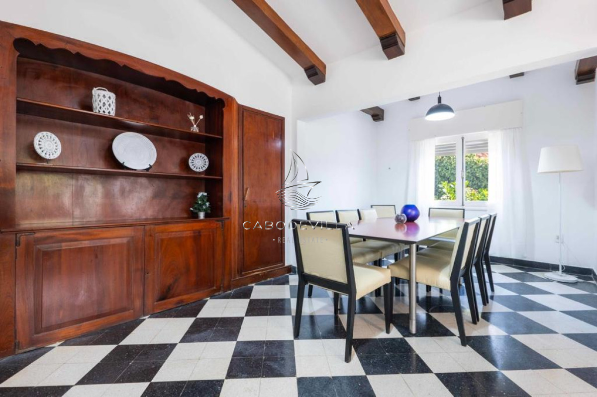 Casa ID.407 - En alquiler casa de 3 dormitorios más dependencia de servicio Punta del Este 