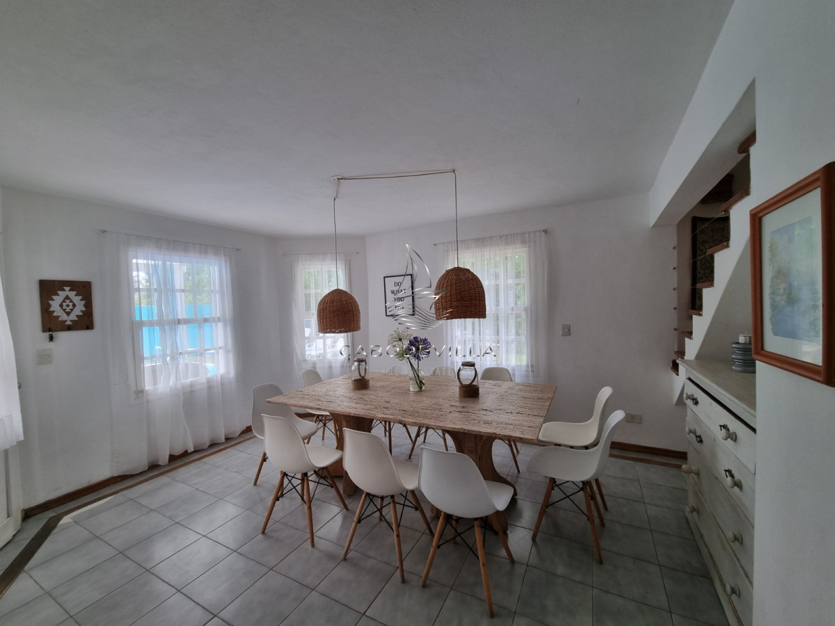 Casa ID.353 - Casa de 5 dormitorios en alquiler, La Barra