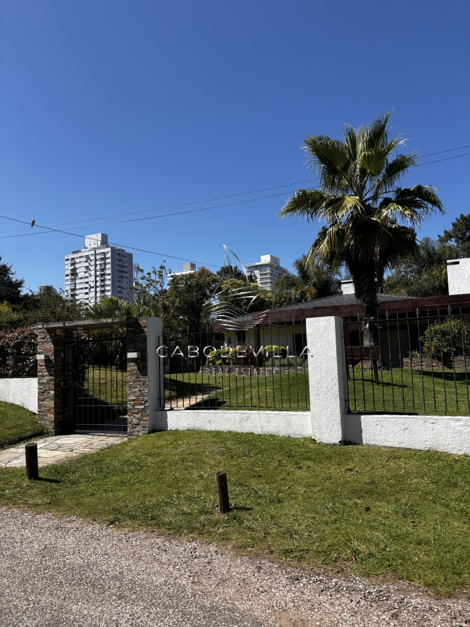 Casa ID.444 - En venta y alquiler casa en Punta del Este 