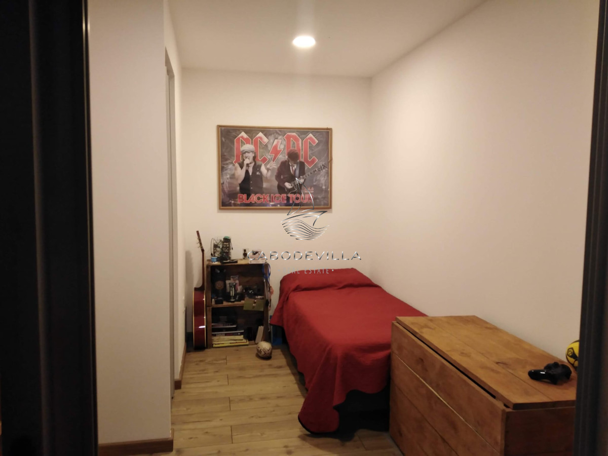 Casa ID.698 - Casa de 3 dormitorios más dependencia de servicio en alquiler anual Punta del Este 