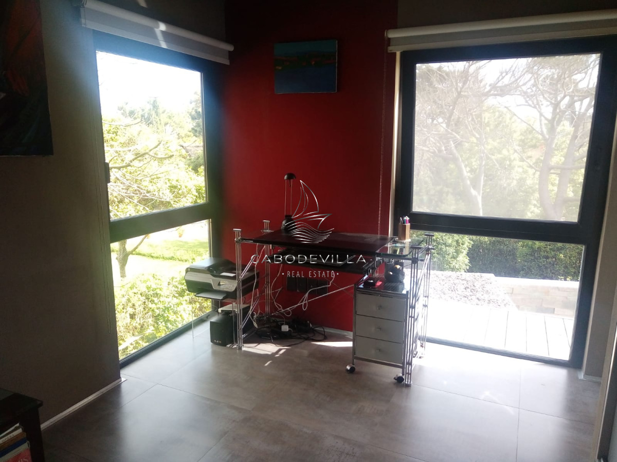 Casa ID.812 - Muy sólida construcción en Parada 26 Playa Brava