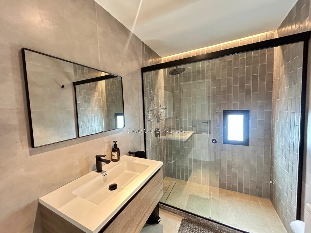 Casa ID.980 - En alquiler casa de 3 dormitorios en Manantiales 