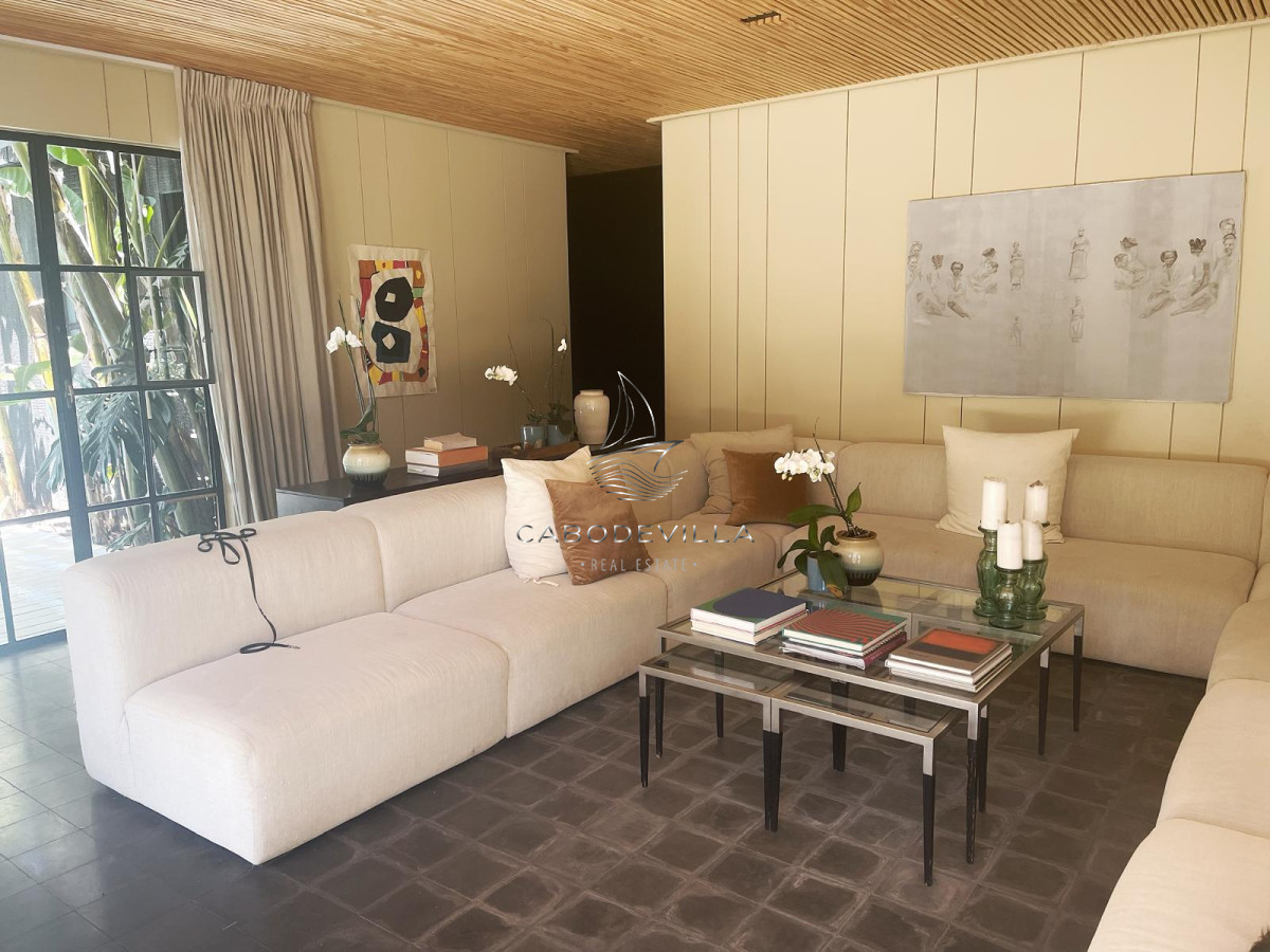 Casa ID.802 - Casa de 4 dormitorios en venta Punta Ballena