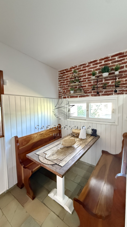 Casa ID.1005 - Venta con renta casa de 5 dormitorios Solanas 