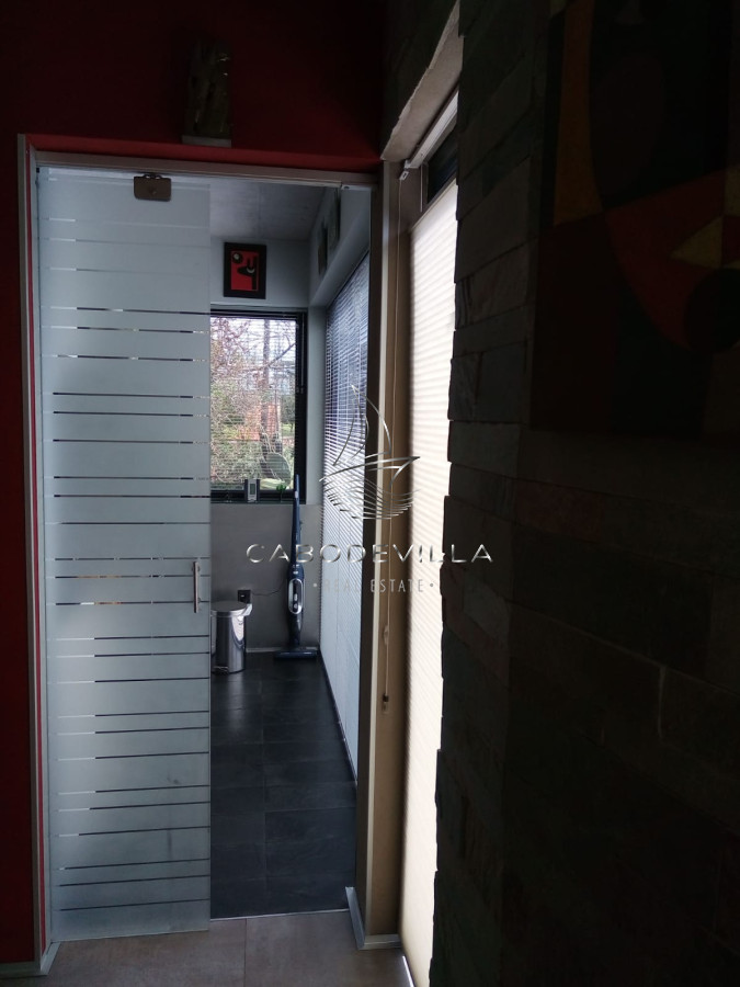 Casa ID.812 - Muy sólida construcción en Parada 26 Playa Brava