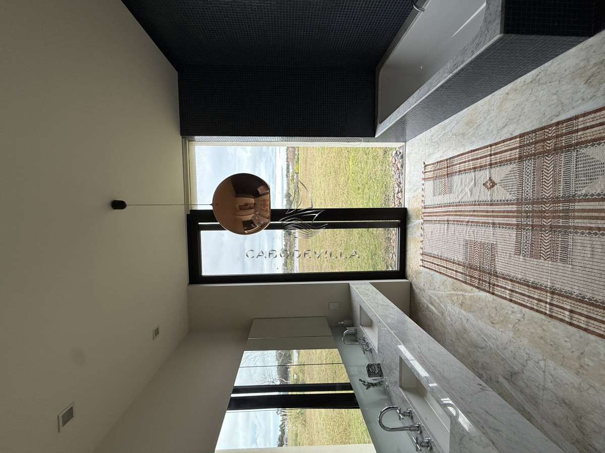 Casa ID.870 - En venta y alquiler Chacra en Manantiales 
