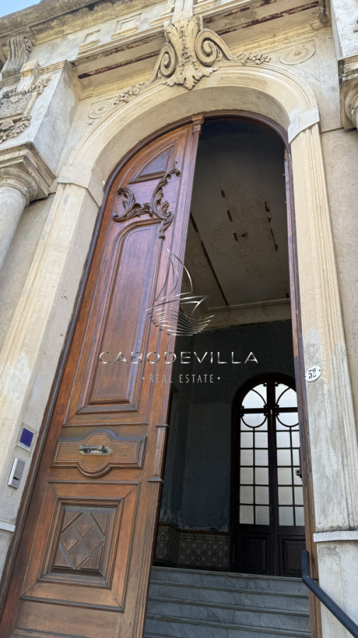 Casa ID.1015 - En venta casa de 7 dormitorios en Salto Uruguay