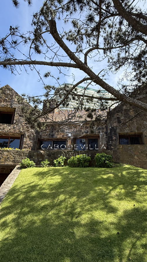 Casa ID.966 - En venta mansión en Punta del Este 
