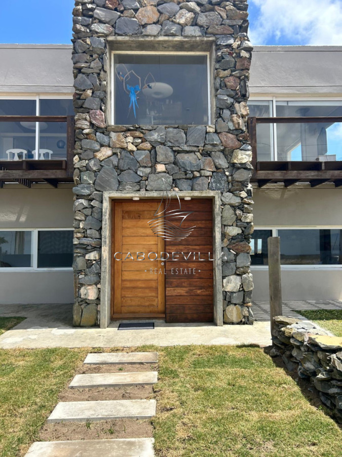 Casa ID.1084 - Casa de 3 dormitorios y 2 baños - Balneario Bs