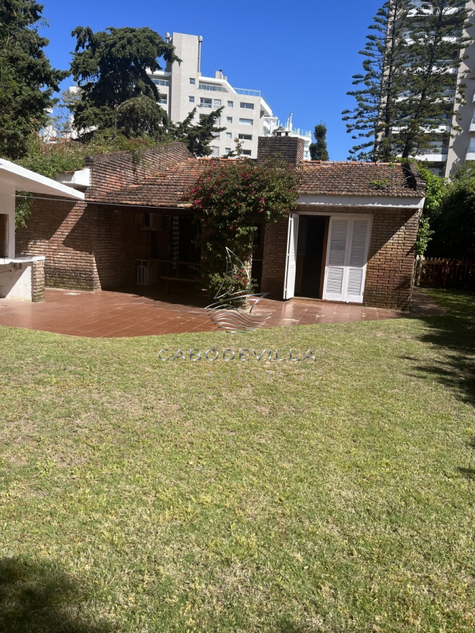 Casa ID.156 - Casa de 4 dormitorios playa brava 