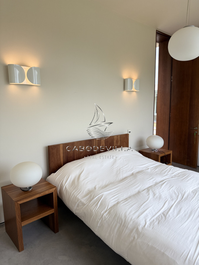 Casa ID.870 - En venta y alquiler Chacra en Manantiales 