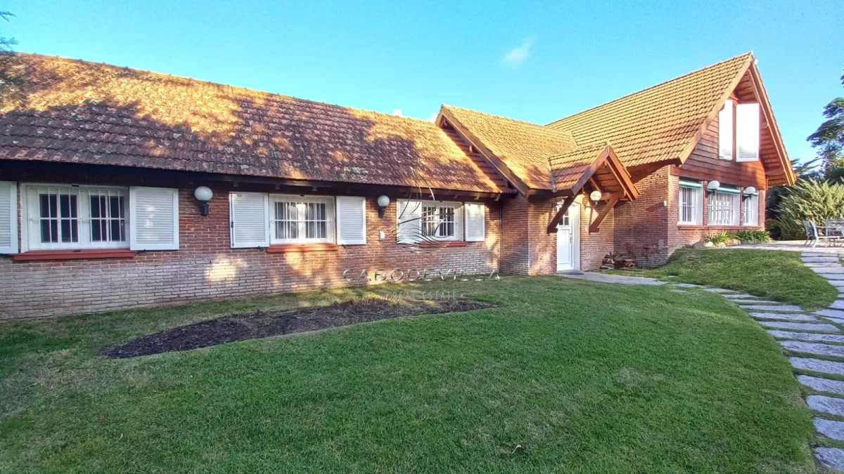 Casa ID.317 - En venta mansión a metros del mar, Golf Punta del Est