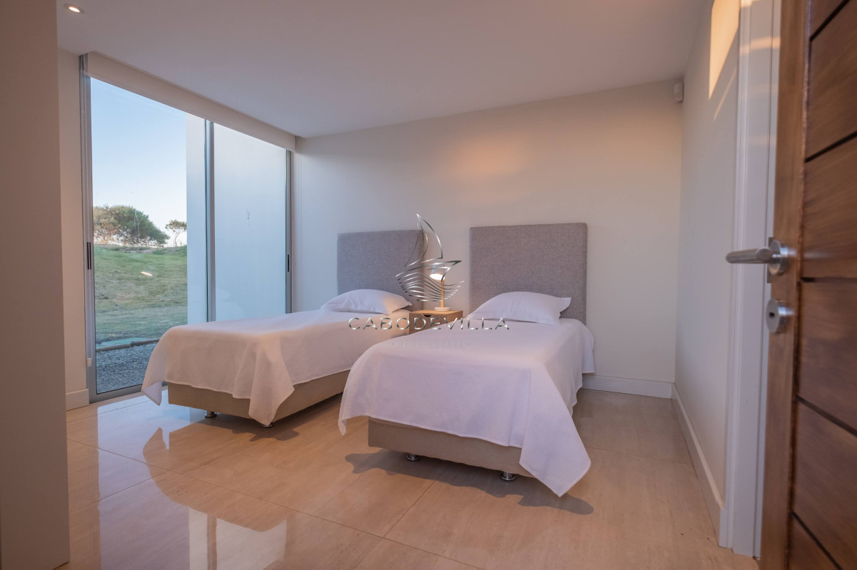 Casa ID.401 - En venta y alquiler anual casa barrio privado apunta del Este 