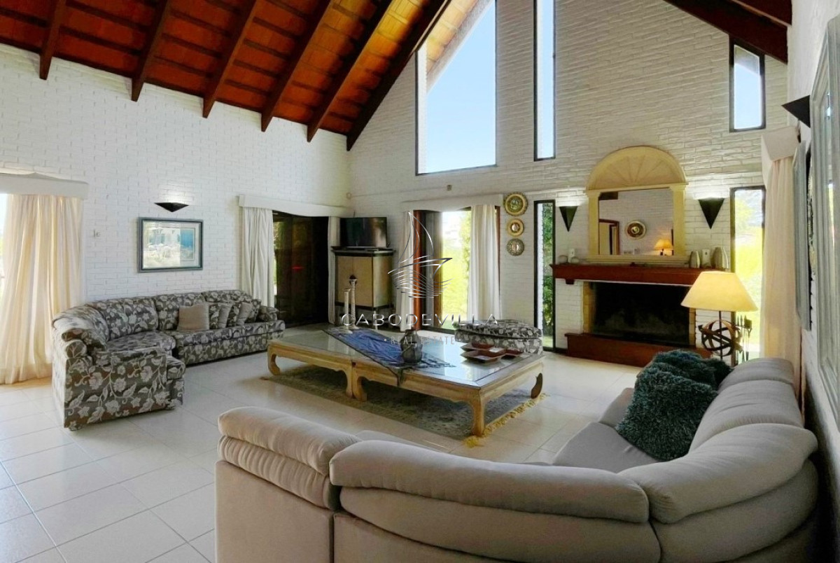 Casa ID.811 - Alquiler de temporada espectacular residencia en San Rafael