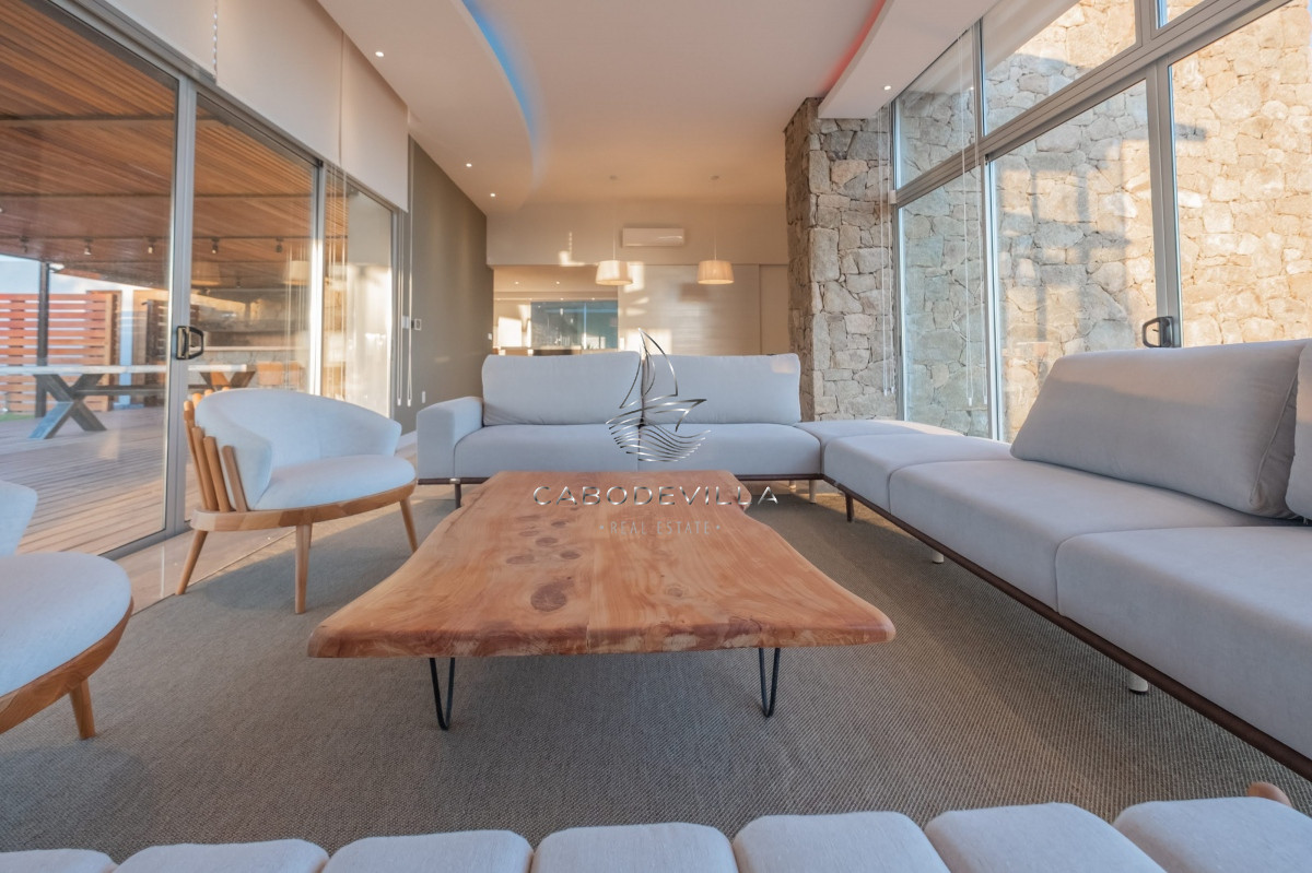 Casa ID.401 - En venta y alquiler anual casa barrio privado apunta del Este 
