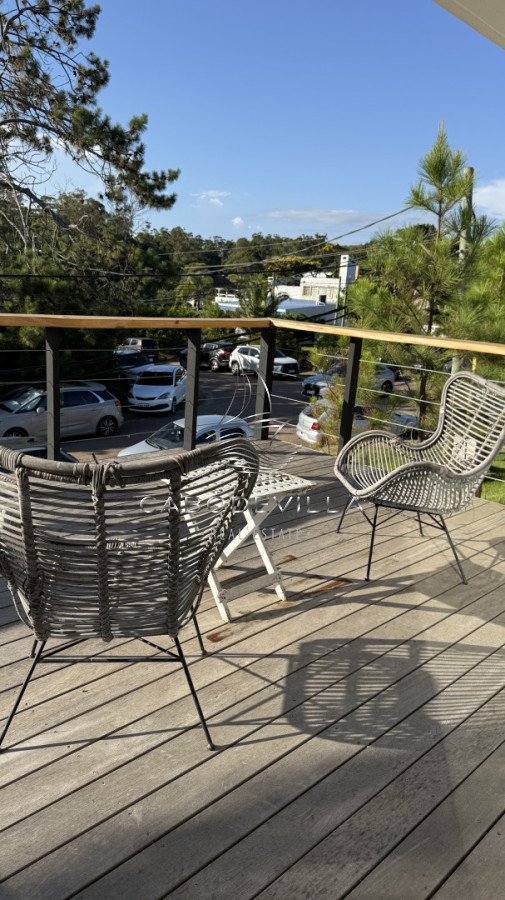 Casa ID.1005 - Venta con renta casa de 5 dormitorios Solanas 