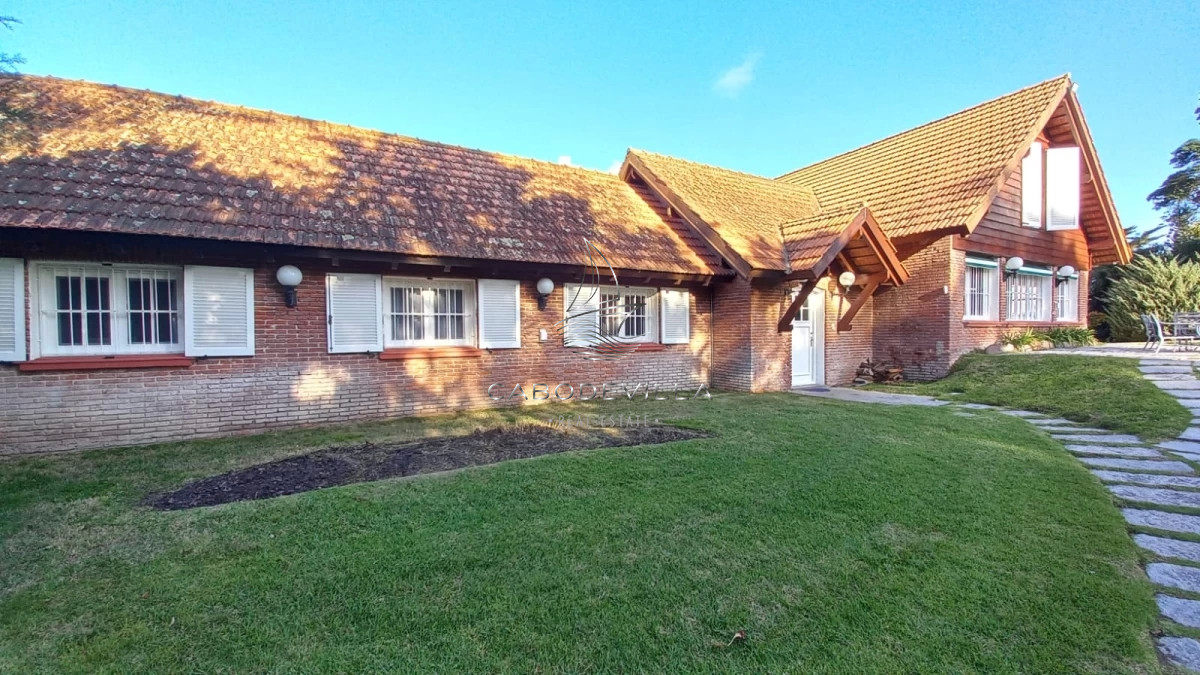 Casa ID.317 - En venta mansión a metros del mar, Golf Punta del Est