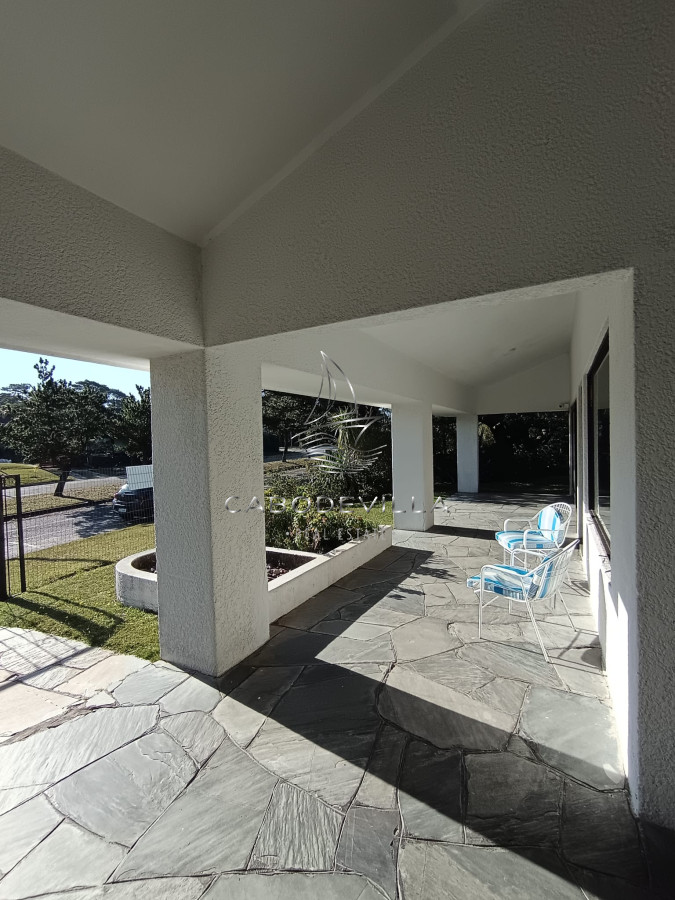 Casa ID.59 - Casa en venta y alquiler anual en Playa Mansa Punta del Este 