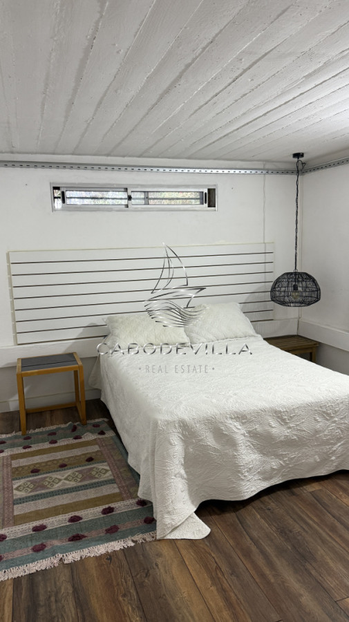 Casa ID.1005 - Venta con renta casa de 5 dormitorios Solanas 