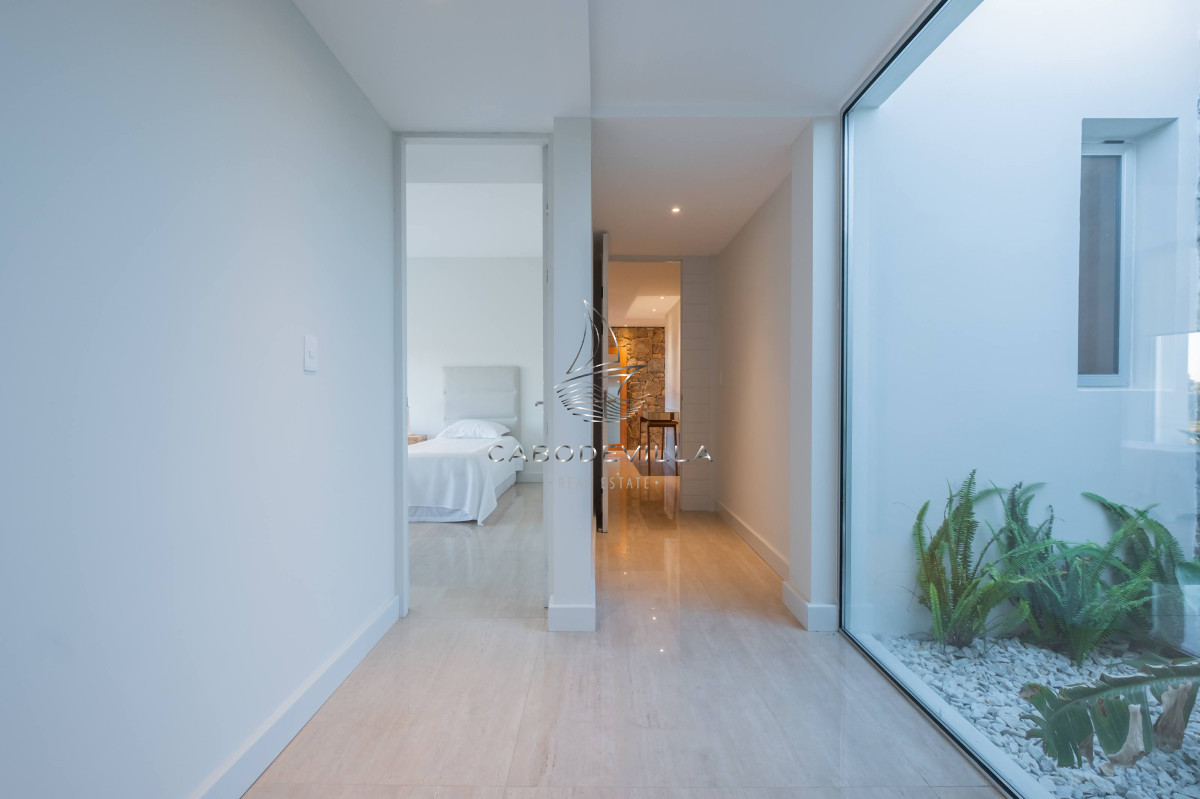 Casa ID.401 - En venta y alquiler anual casa barrio privado apunta del Este 