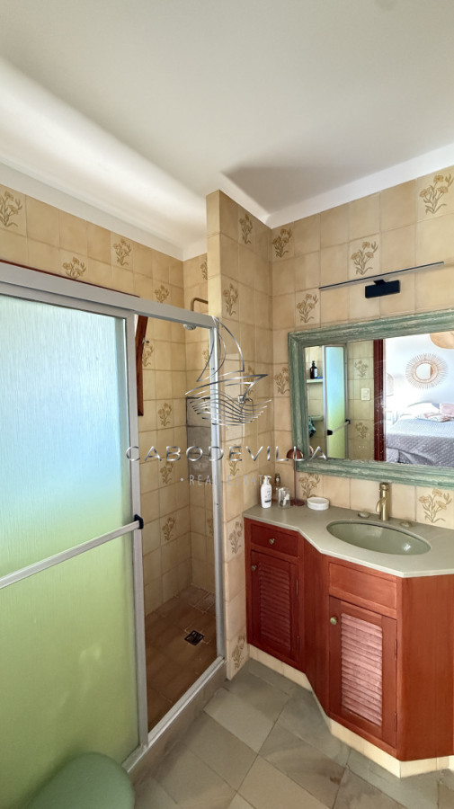 Casa ID.1005 - Venta con renta casa de 5 dormitorios Solanas 