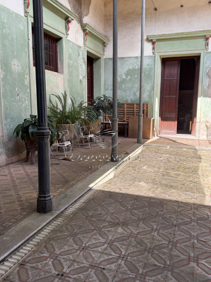 Casa ID.1015 - En venta casa de 7 dormitorios en Salto Uruguay