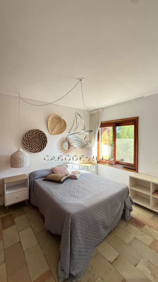 Casa ID.1005 - Venta con renta casa de 5 dormitorios Solanas 