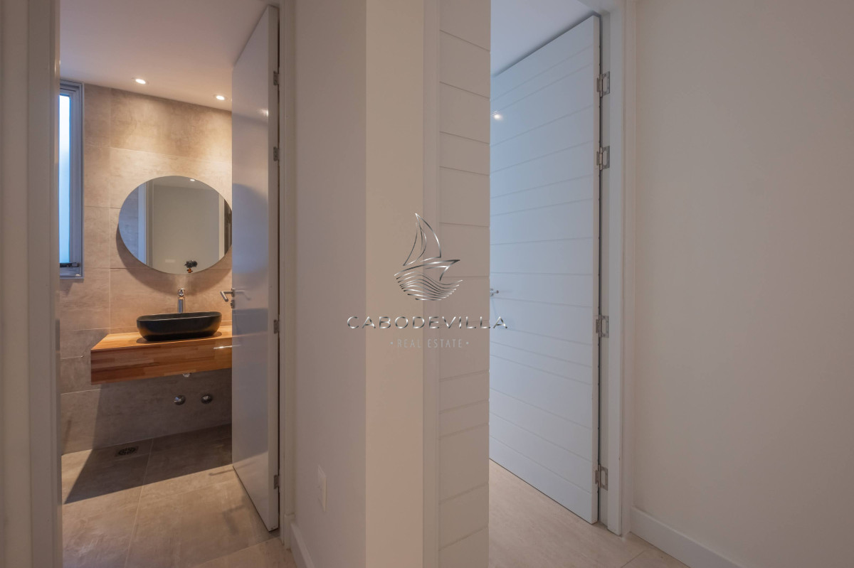 Casa ID.401 - En venta y alquiler anual casa barrio privado apunta del Este 
