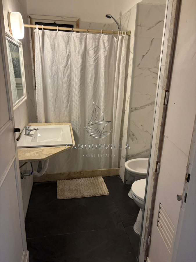 Casa ID.975 - Casa en alquiler de 6 dormitorios Punta del Este