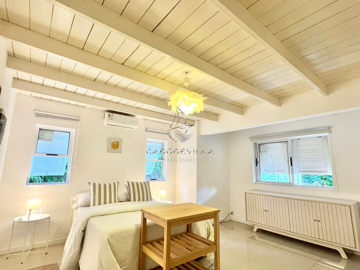 Casa ID.617 - En venta y alquiler anual hermosa casa en Punta ballena de 4 dormitorios 
